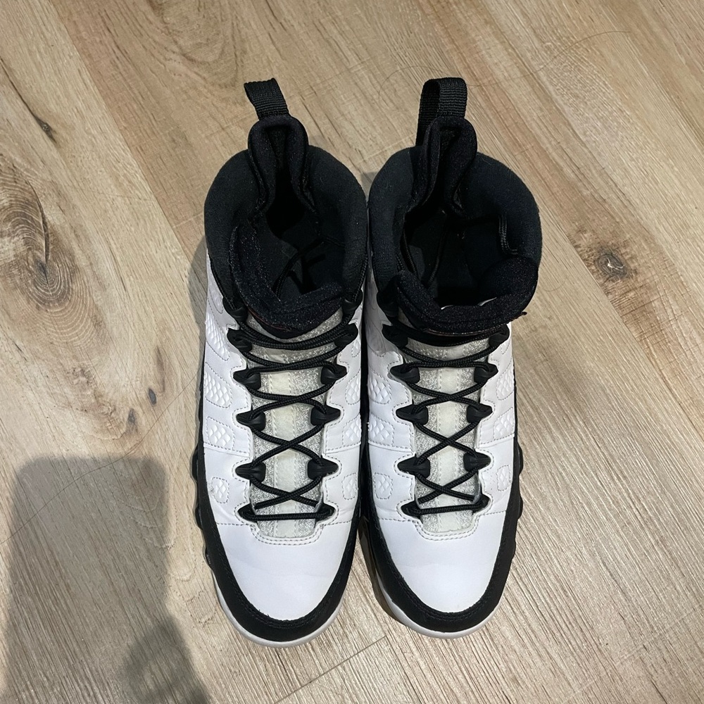 Nike Air Jorden 9 White and Black High-Top Sneakers